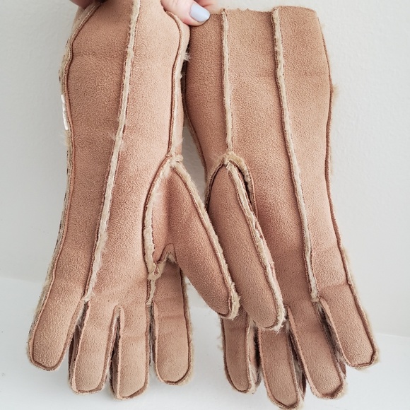 Suede faux fur lined tan gloves - Picture 2 of 3